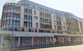 Apartament B&F Garbary Poznań Business&Family - Parking